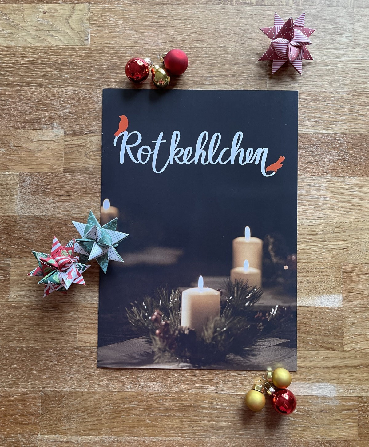 Die Weihnachtsausgabe des Rotkehlchens ist da