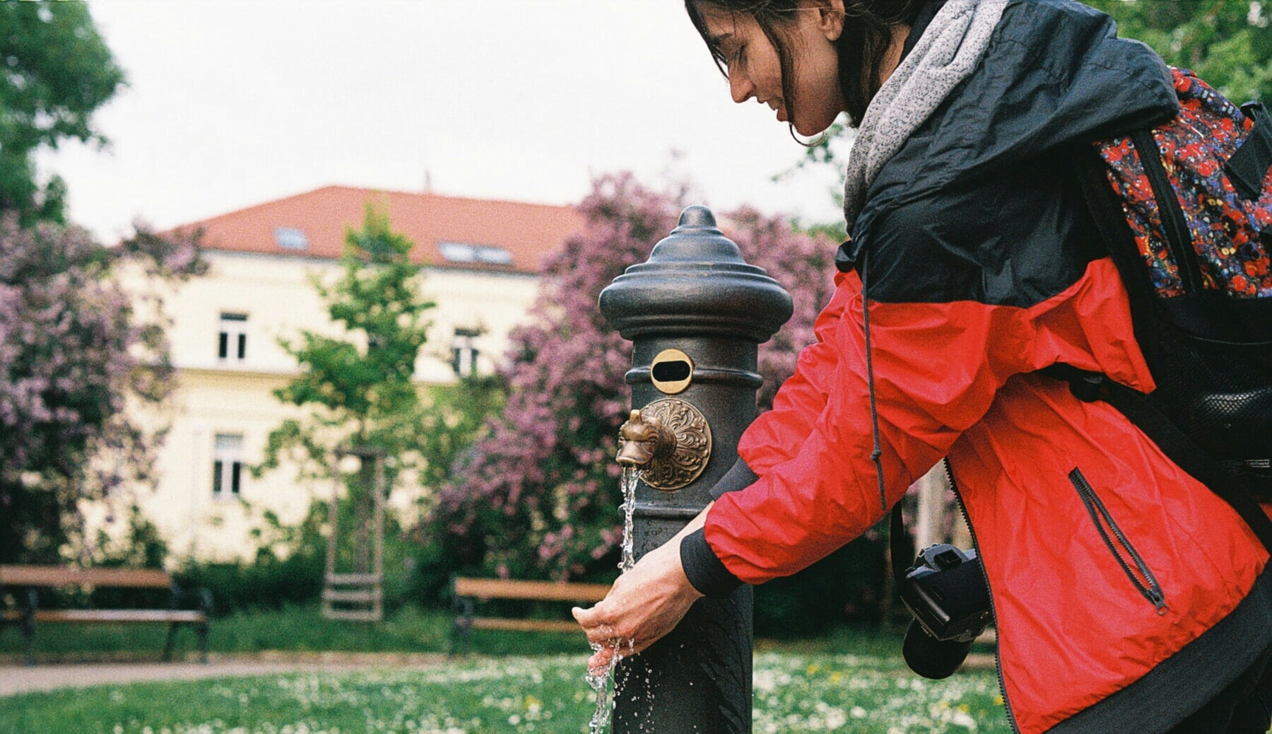 Trinkwasserbrunnen im Schlosspark kommt